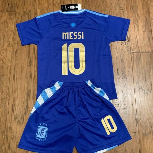 Other - Large Messi Youth Barcelona Soccer Jersey Kit Kids